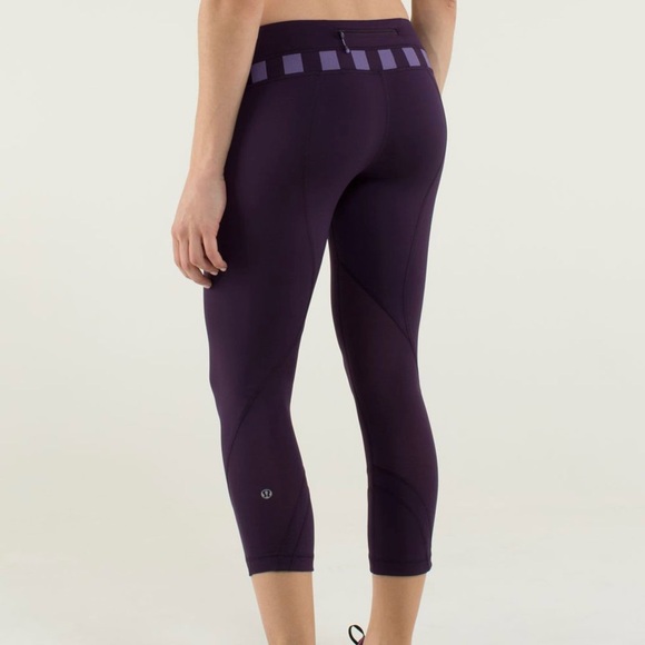 lululemon athletica Pants - Lululemon Inspire Crop II purple athletic leggings women’s size 8
